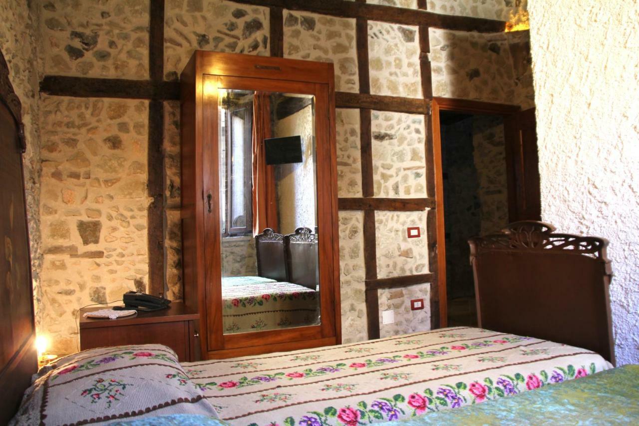 Residenza D'Epoca Borgodifiume Hotel ฟูเมเฟรดโดบรูซิโอ ภายนอก รูปภาพ